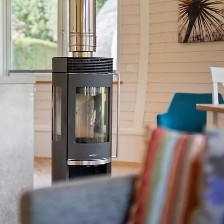 Ferienhaus Kugelhaus Chiara - Helles Naturrefugium In Kugelform Am Tollensesee *